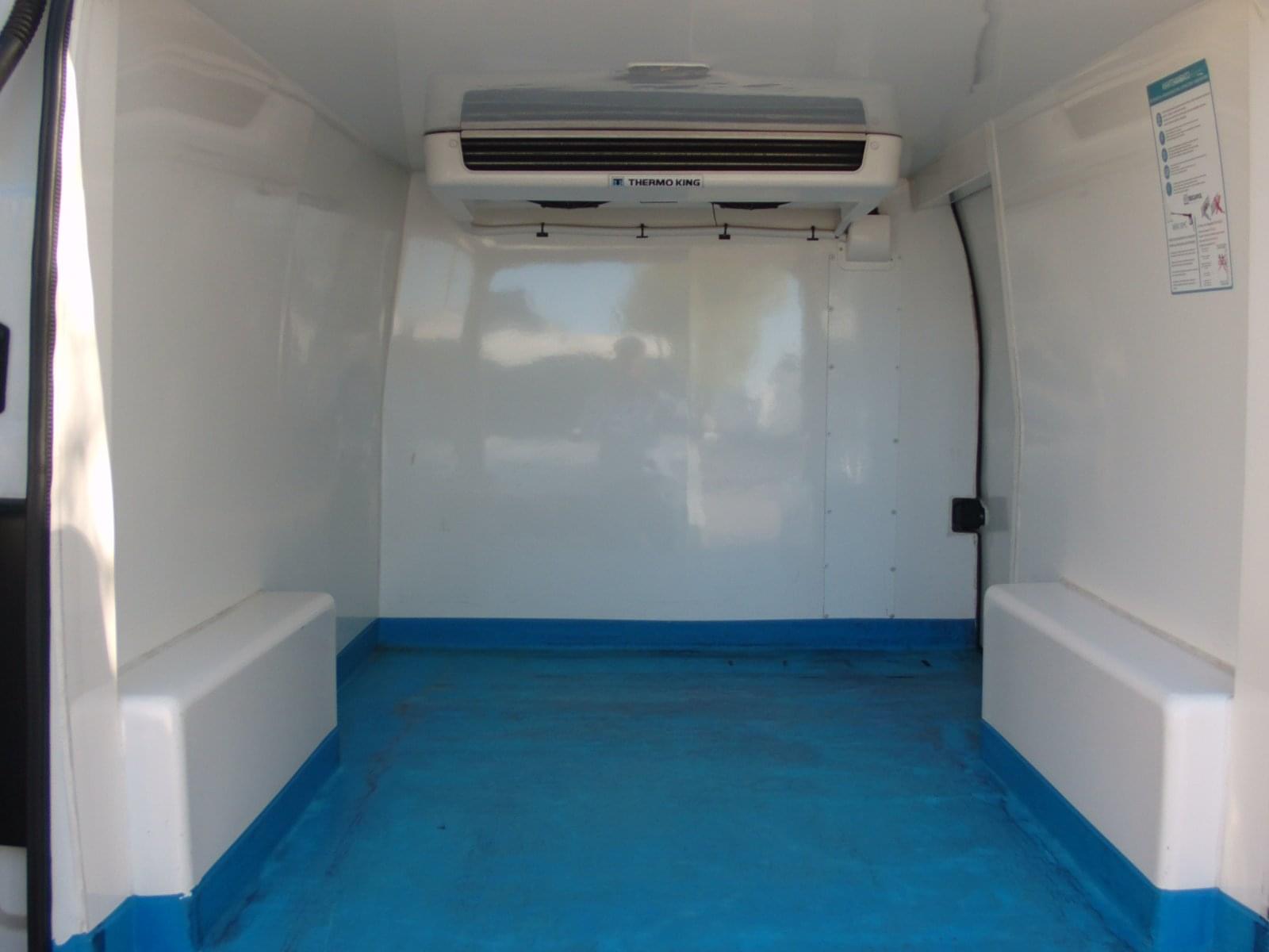 OPEL VIVARO FRIO CONGELACIÓN 3 PLAZAS 8 