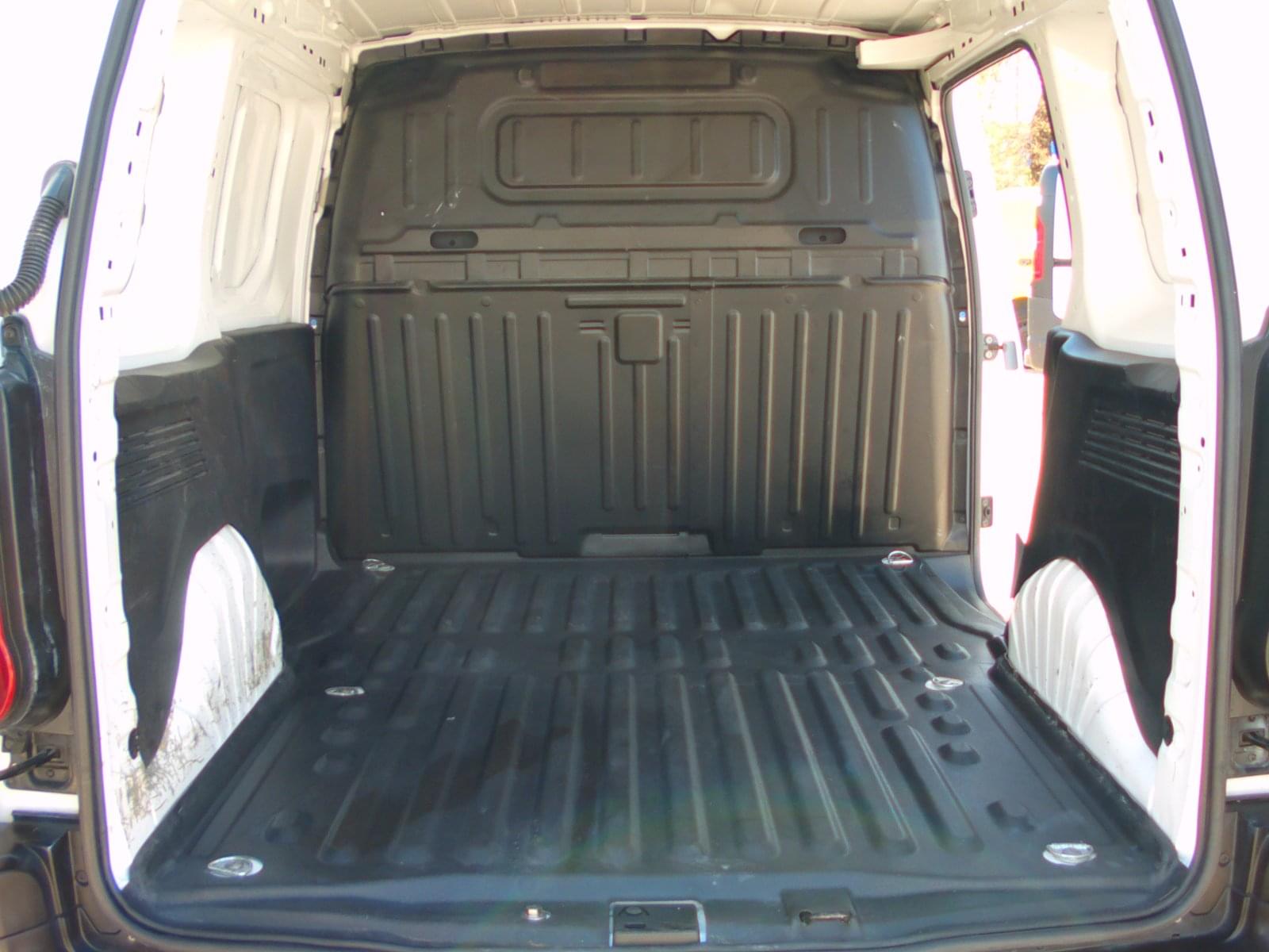 PEUGEOT PARTNER 2 PLAZAS 9 