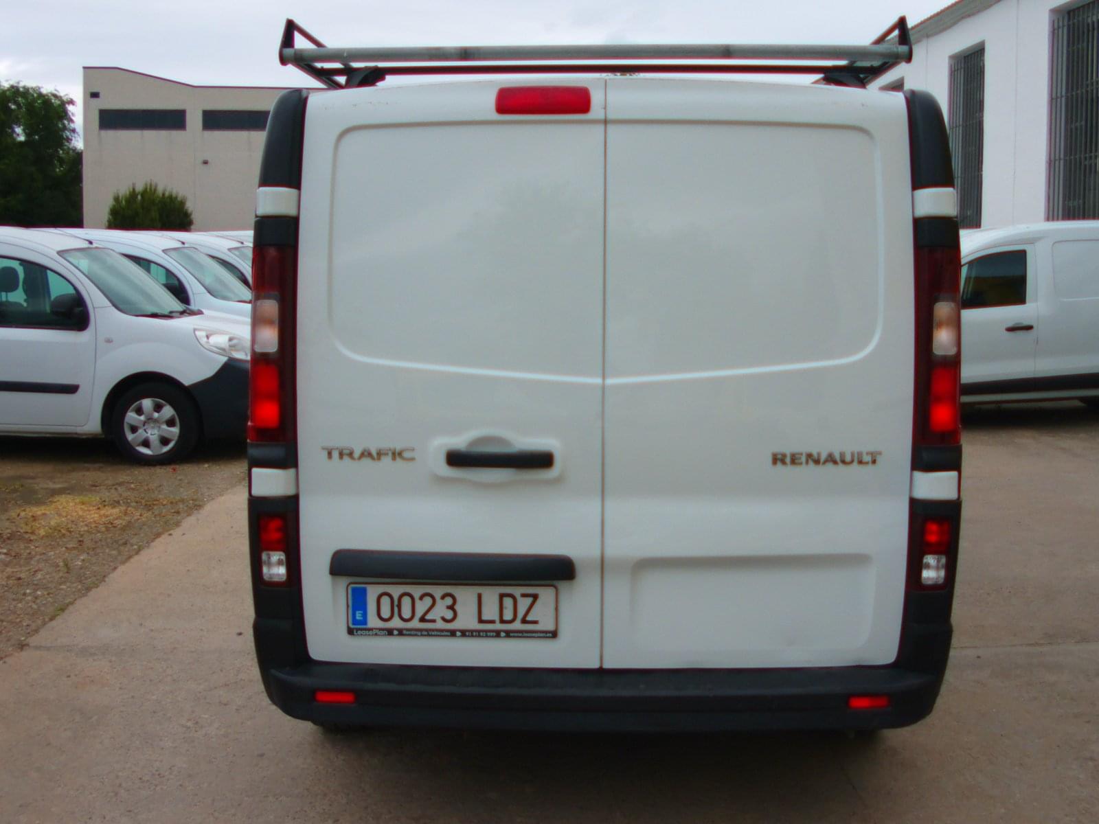 RENAULT TRAFIC 3 PLAZAS 7