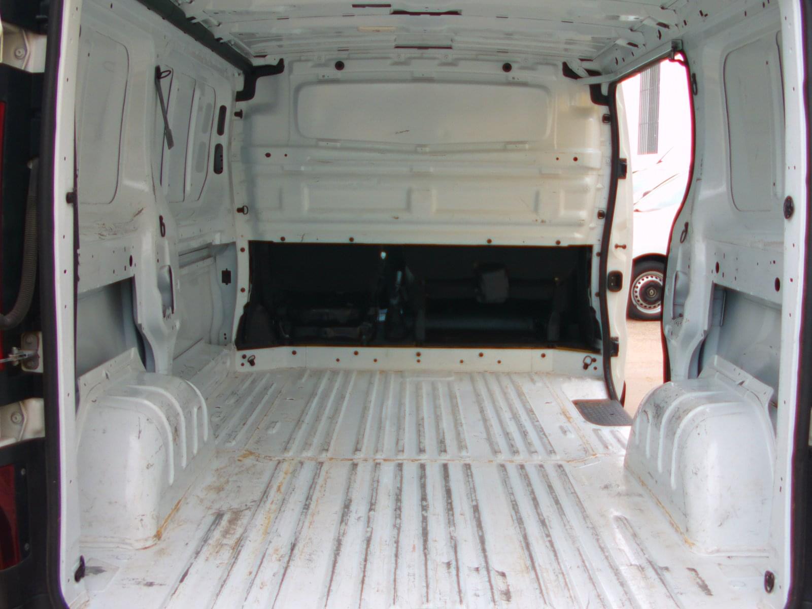 RENAULT TRAFIC 3 PLAZAS 9