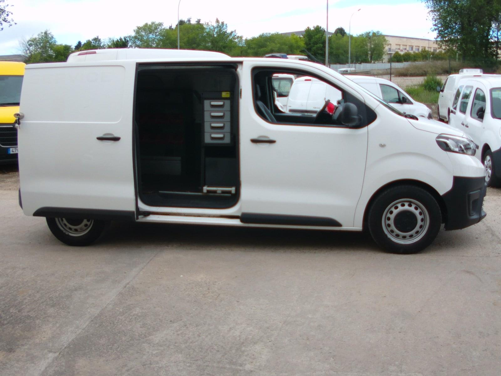 TOYOTA PROACE 3 PLAZAS 14