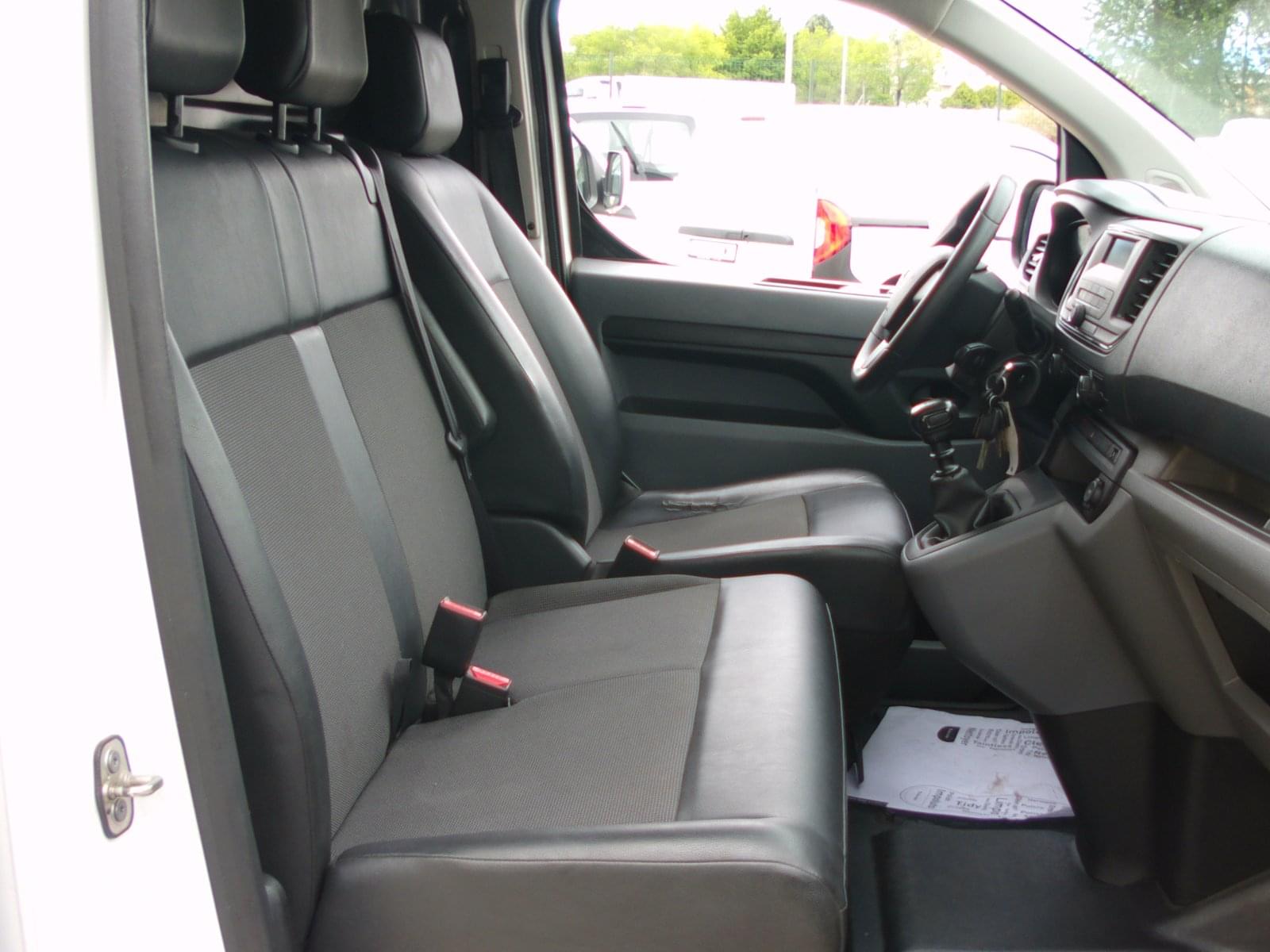 TOYOTA PROACE 3 PLAZAS 15