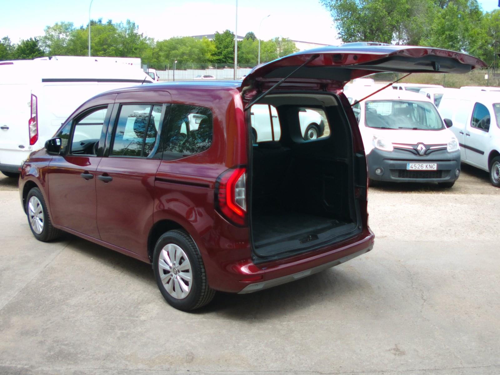 RENAULT KANGOO COMBI 5 PLAZAS 12