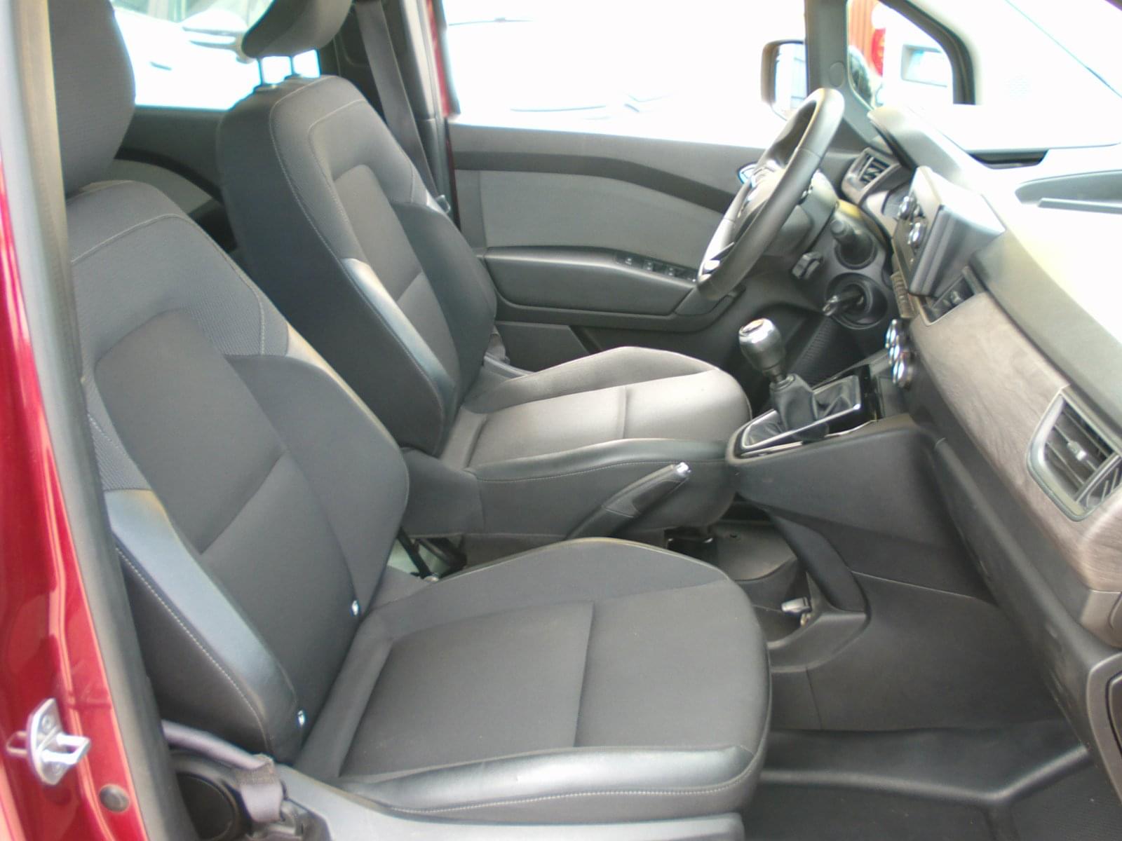RENAULT KANGOO COMBI 5 PLAZAS 9