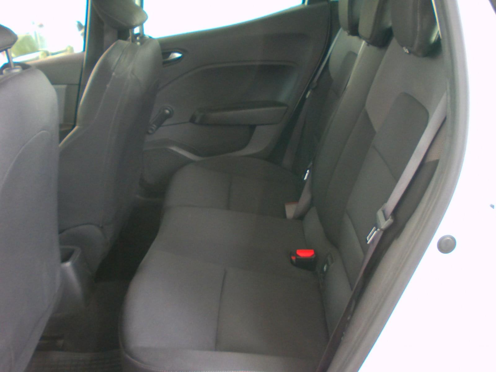 RENAULT CLIO 5 PUERTAS 10