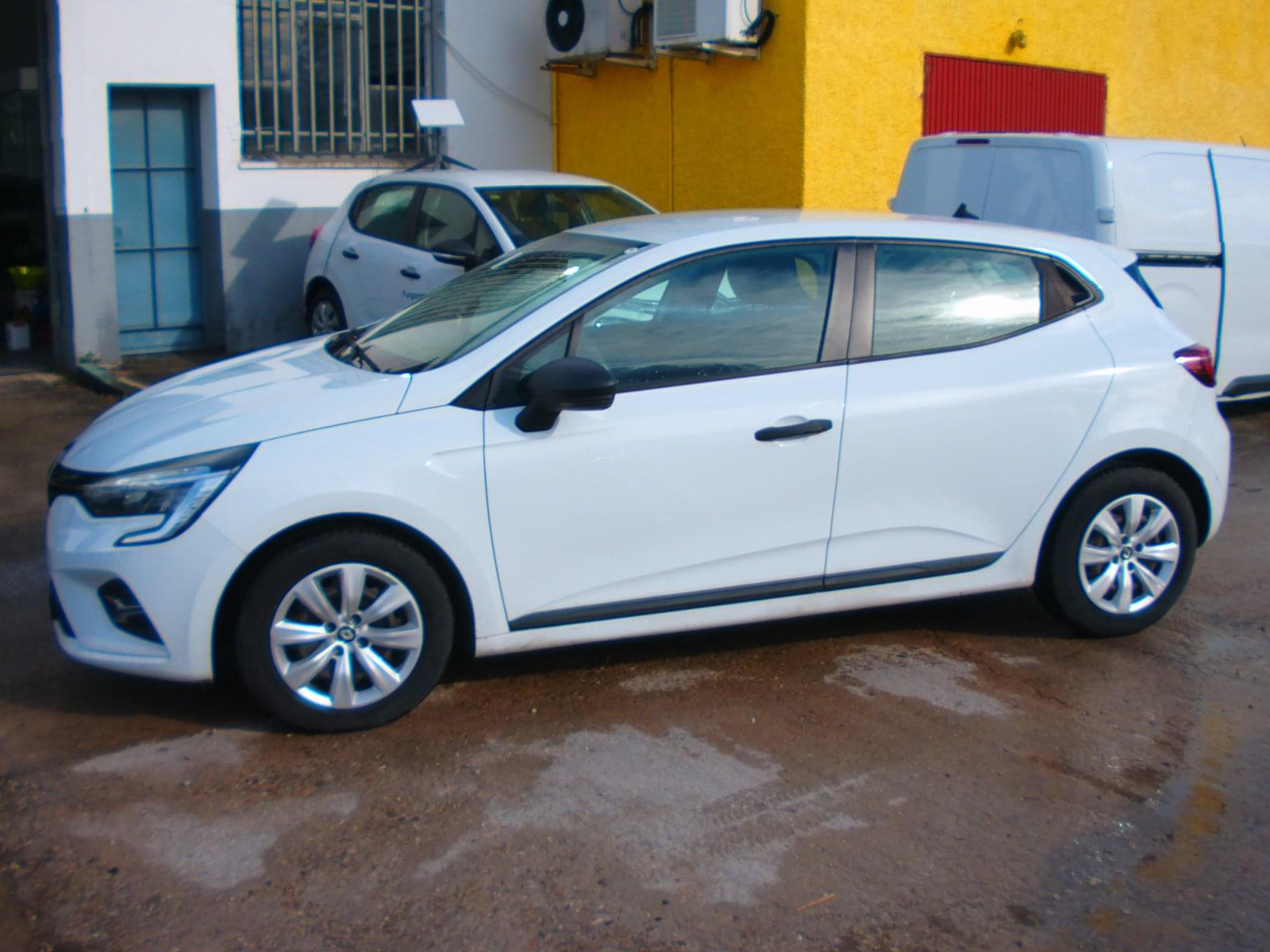 RENAULT CLIO 5 PUERTAS 4