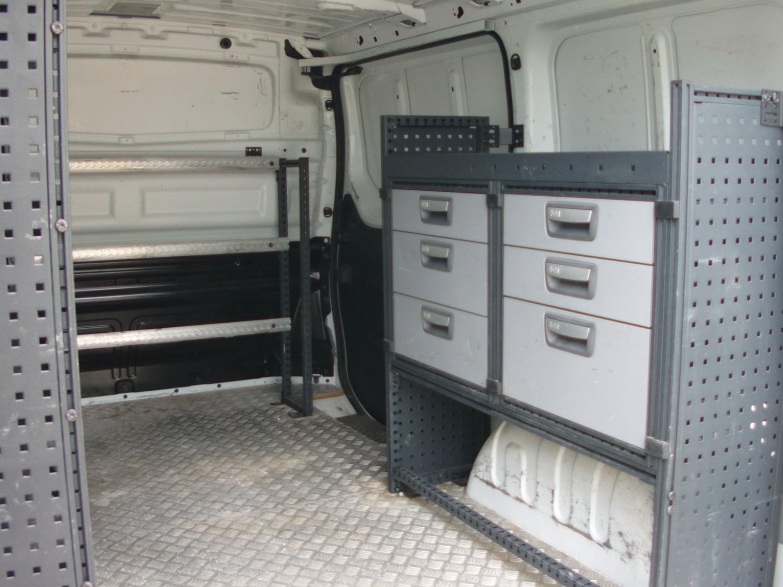 RENAULT TRAFIC 3 PLAZAS 12