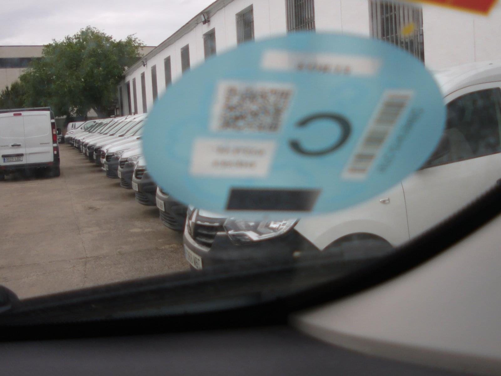 RENAULT TRAFIC 3 PLAZAS 13