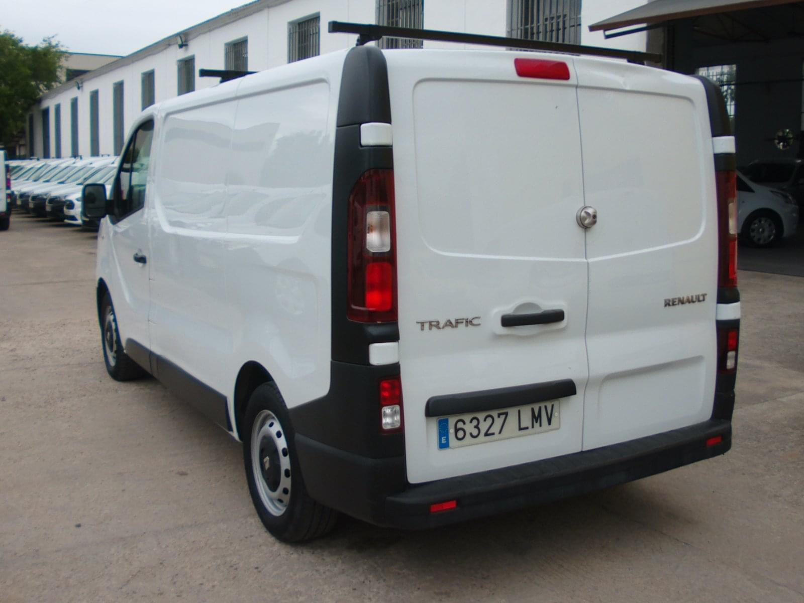 RENAULT TRAFIC 3 PLAZAS 5
