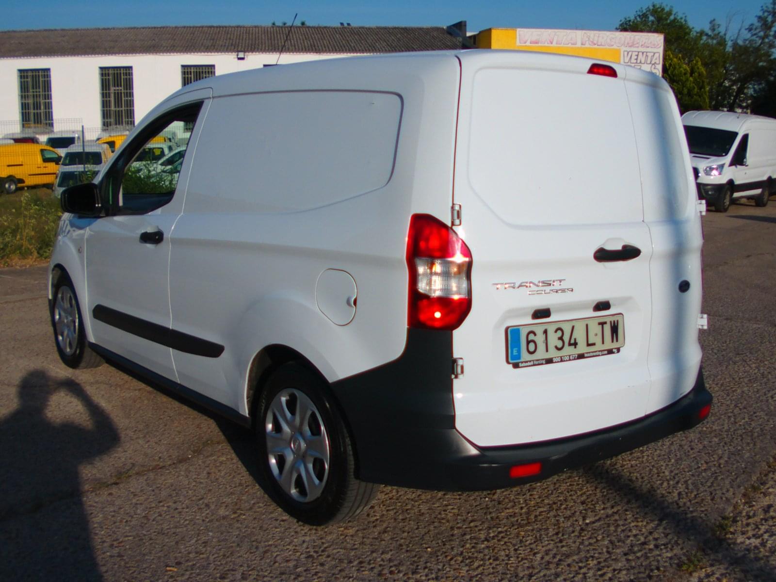 FORD TRANSIT COURIER 2 PLAZAS 7
