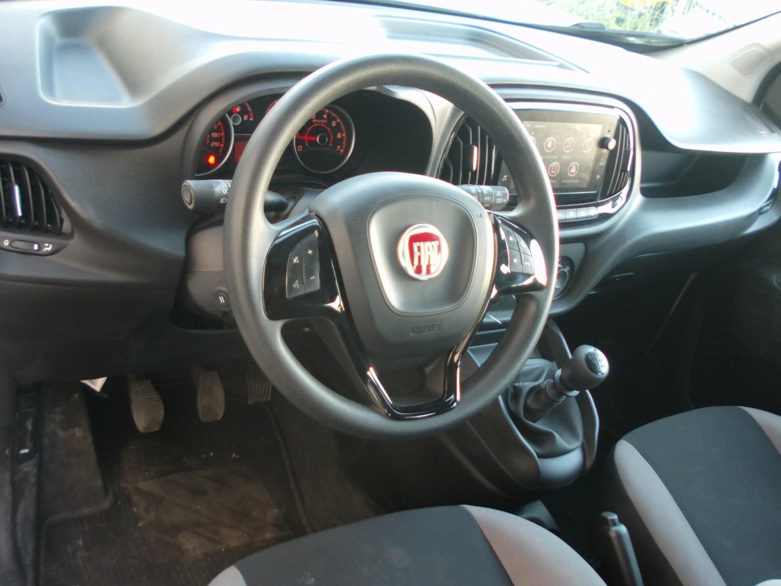 FIAT DOBLO COMBI 5 PLAZAS 9