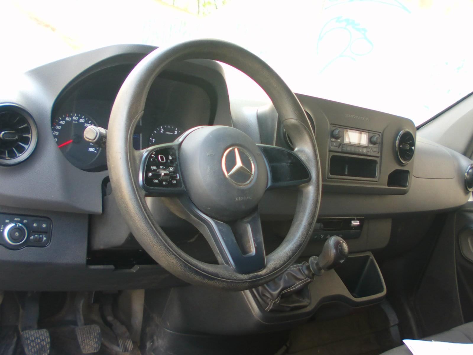 MERCEDES SPRINTER 211 CDI MEDIO 12 