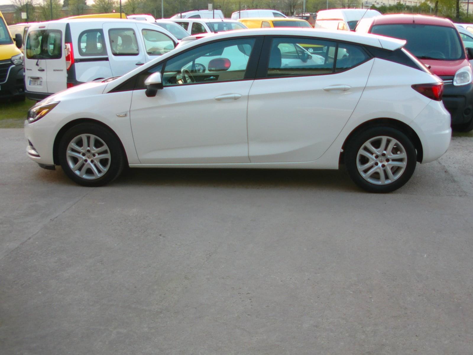 OPEL ASTRA 1.6 CDTI 110 CV, 5 PUERTAS 5 PLAZAS 4