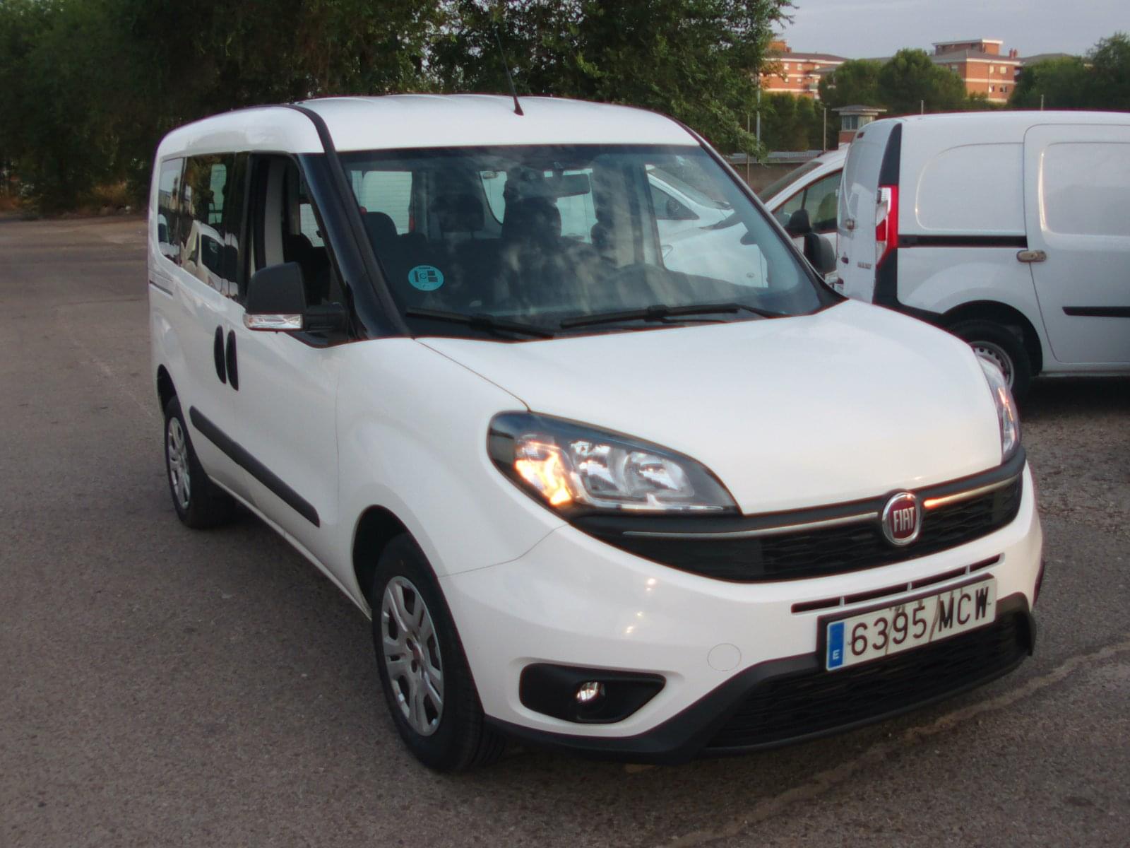 imagen de FIAT DOBLO COMBI 5 PLAZAS - REF: 01291