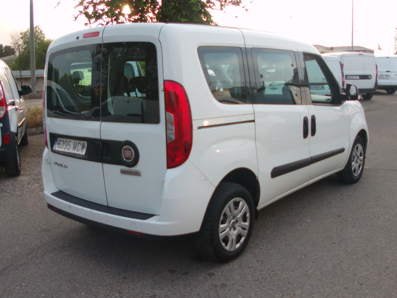 FIAT DOBLO COMBI 5 PLAZAS 6