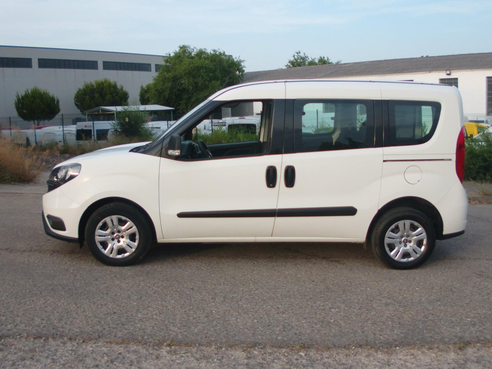 FIAT DOBLO COMBI 5 PLAZAS 7