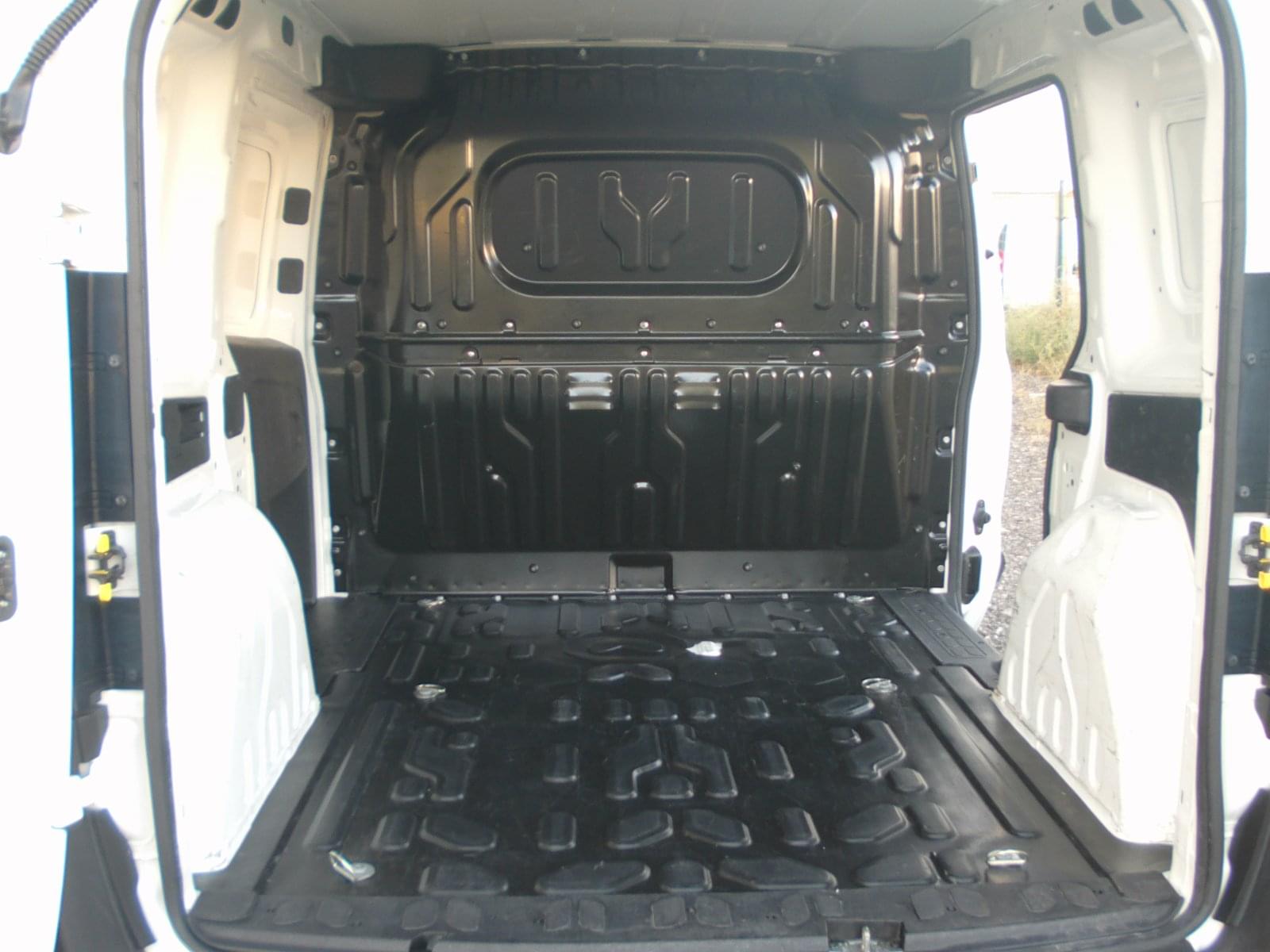 FIAT DOBLO 2 PLAZAS 10 