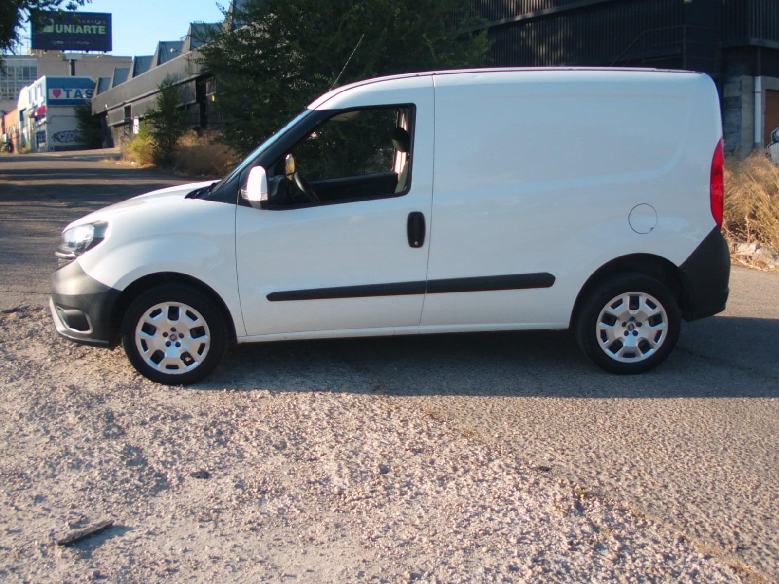 FIAT DOBLO 2 PLAZAS 4 