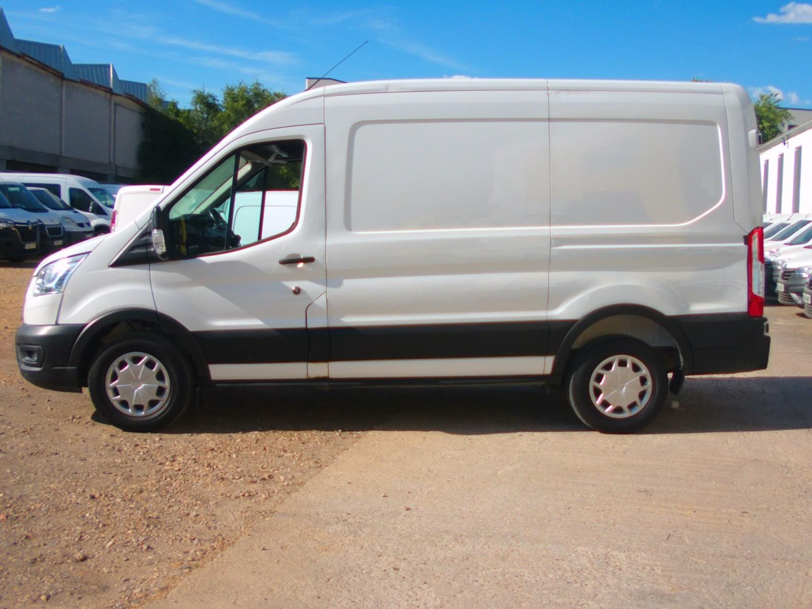 FORD TRANSIT 350 L2H2 3 PLAZAS 4 