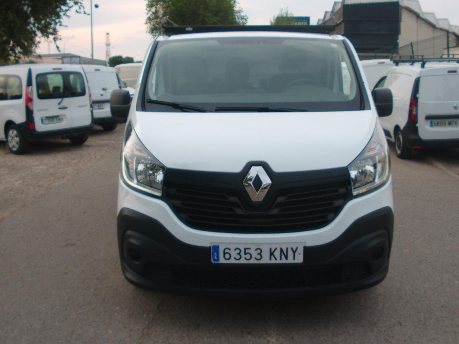 RENAULT TRAFIC 3 PLAZAS 2