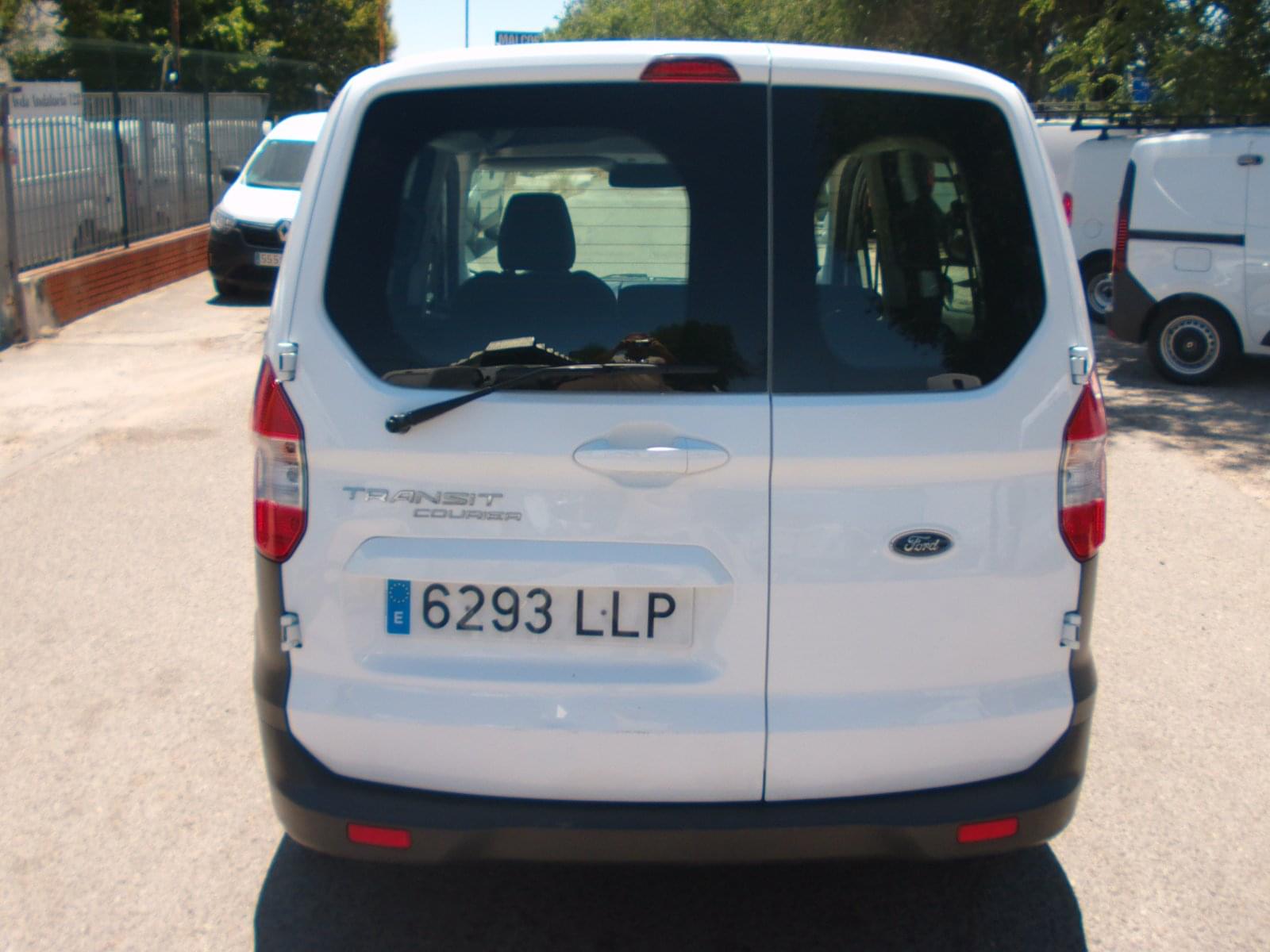 FORD TRANSIT COURIER KOMBI 5 PLAZAS 7 