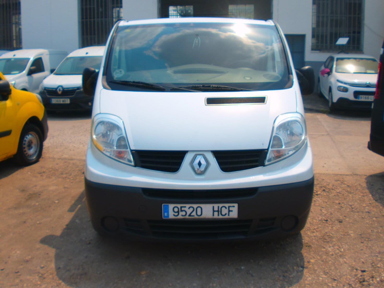 RENAULT TRAFIC CAMPER 2
