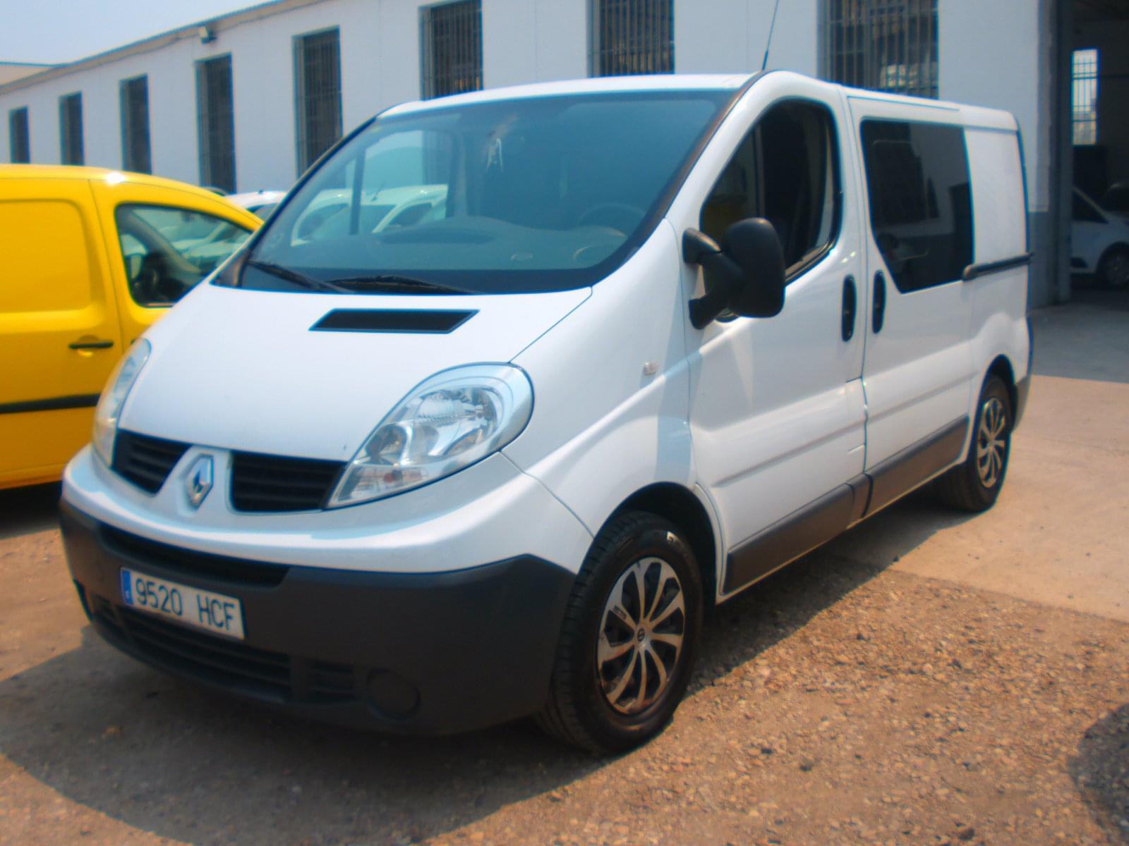 RENAULT TRAFIC CAMPER 3