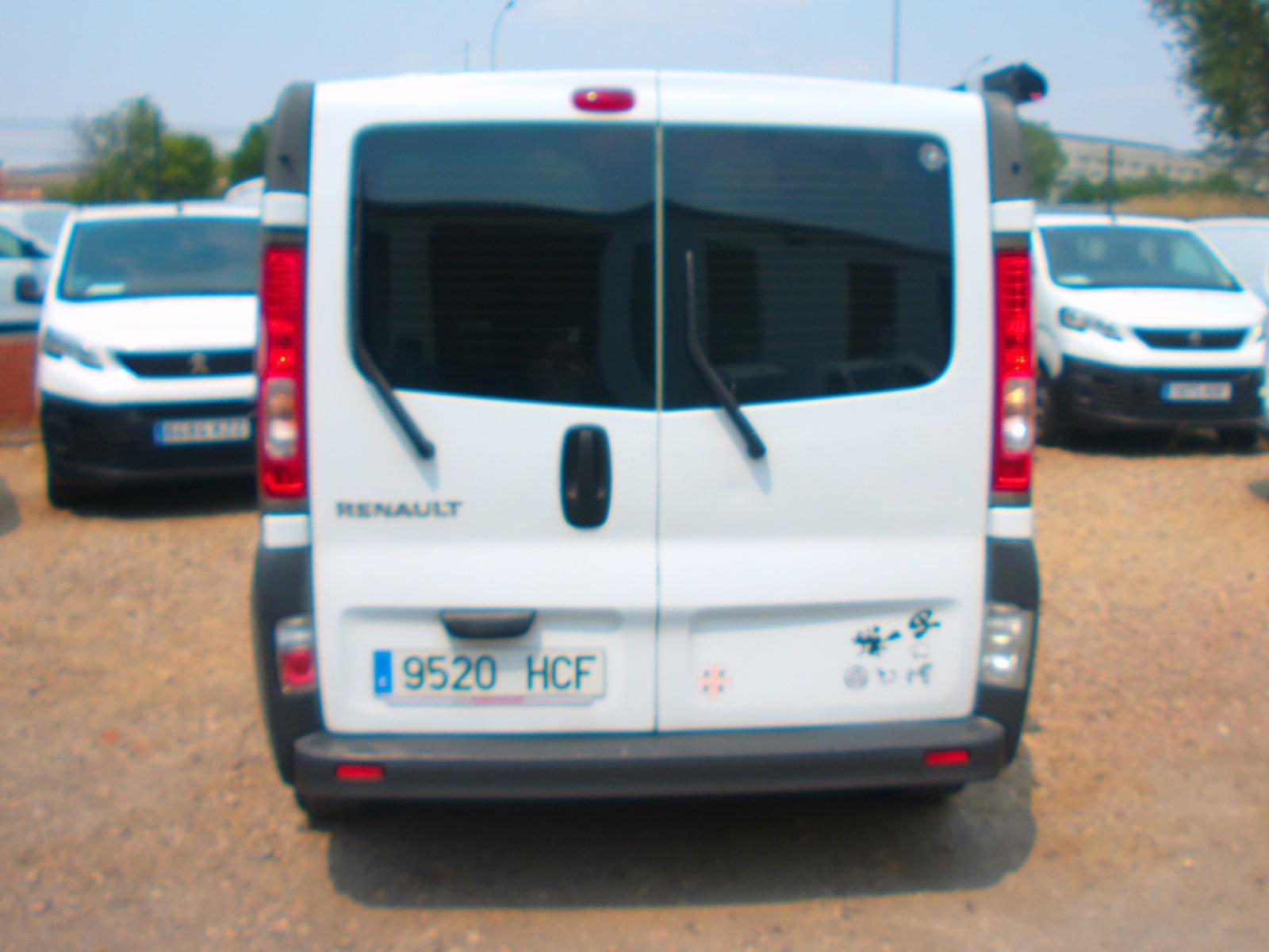RENAULT TRAFIC CAMPER 6