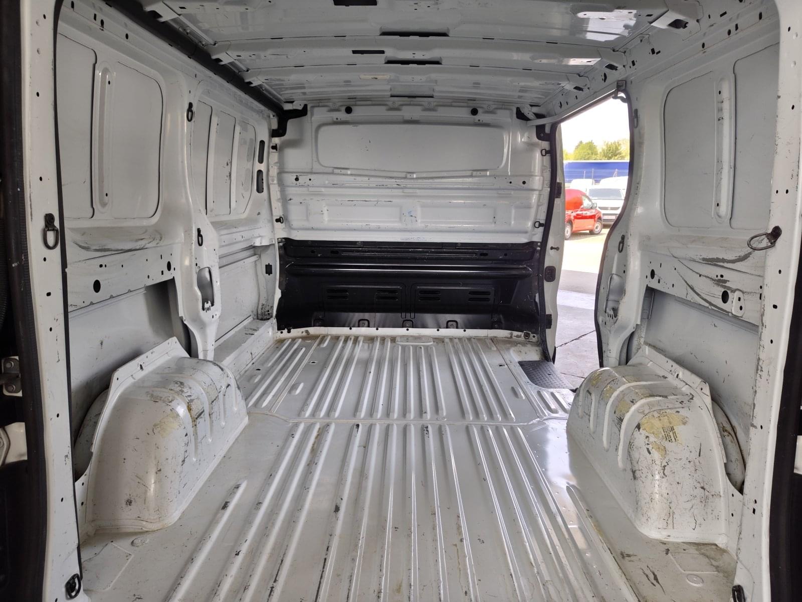 RENAULT TRAFIC 3 PLAZAS 9 