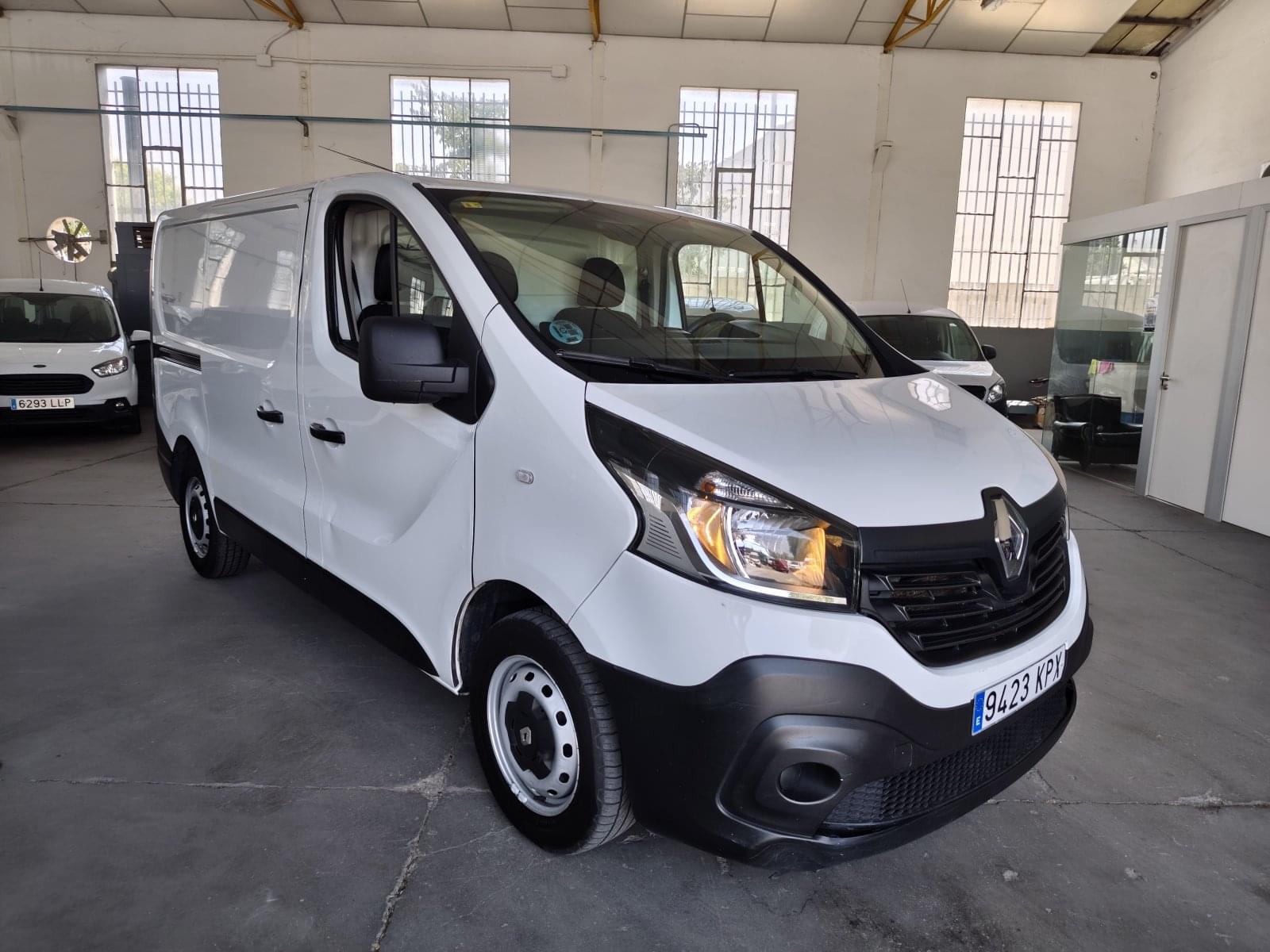 RENAULT TRAFIC 3 PLAZAS 1 