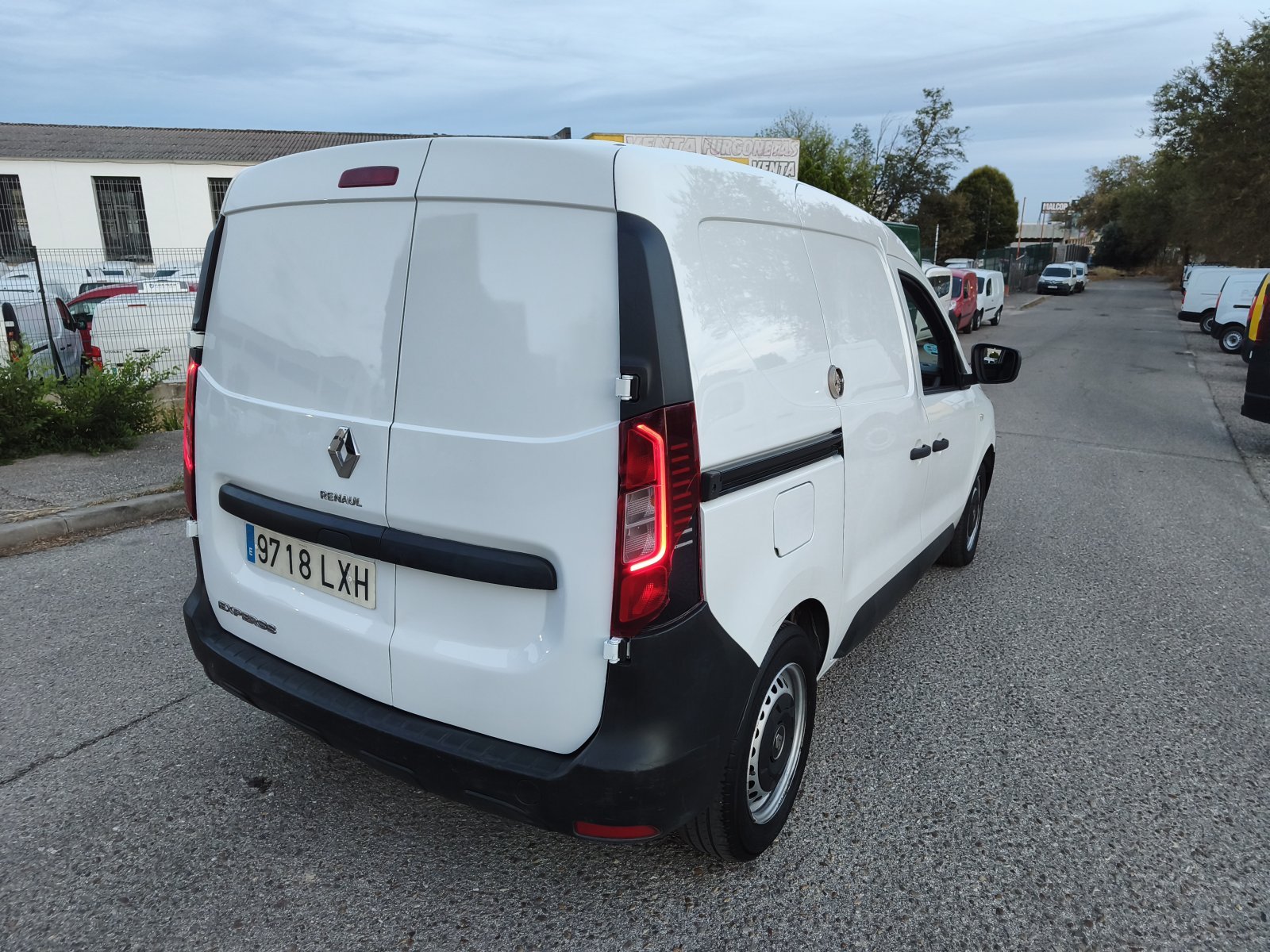 RENAULT KANGOO 2 PLAZAS 6