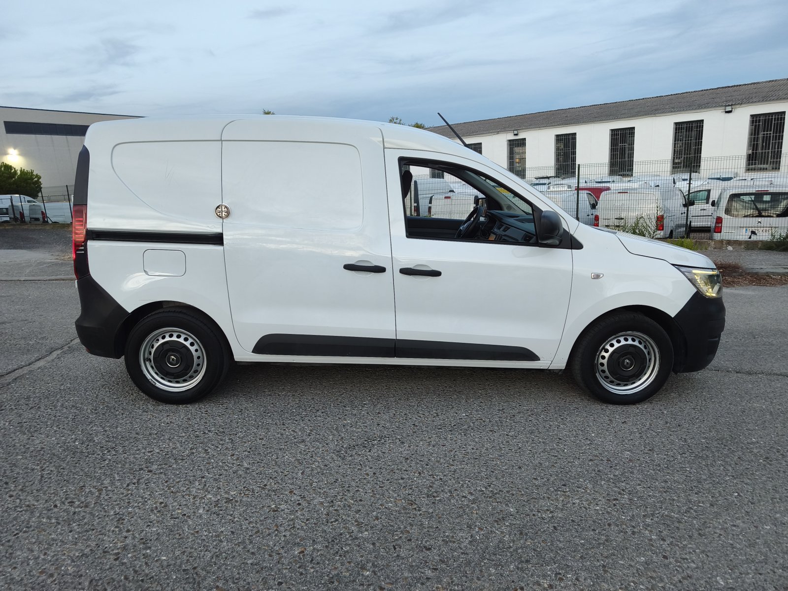 RENAULT KANGOO 2 PLAZAS 8
