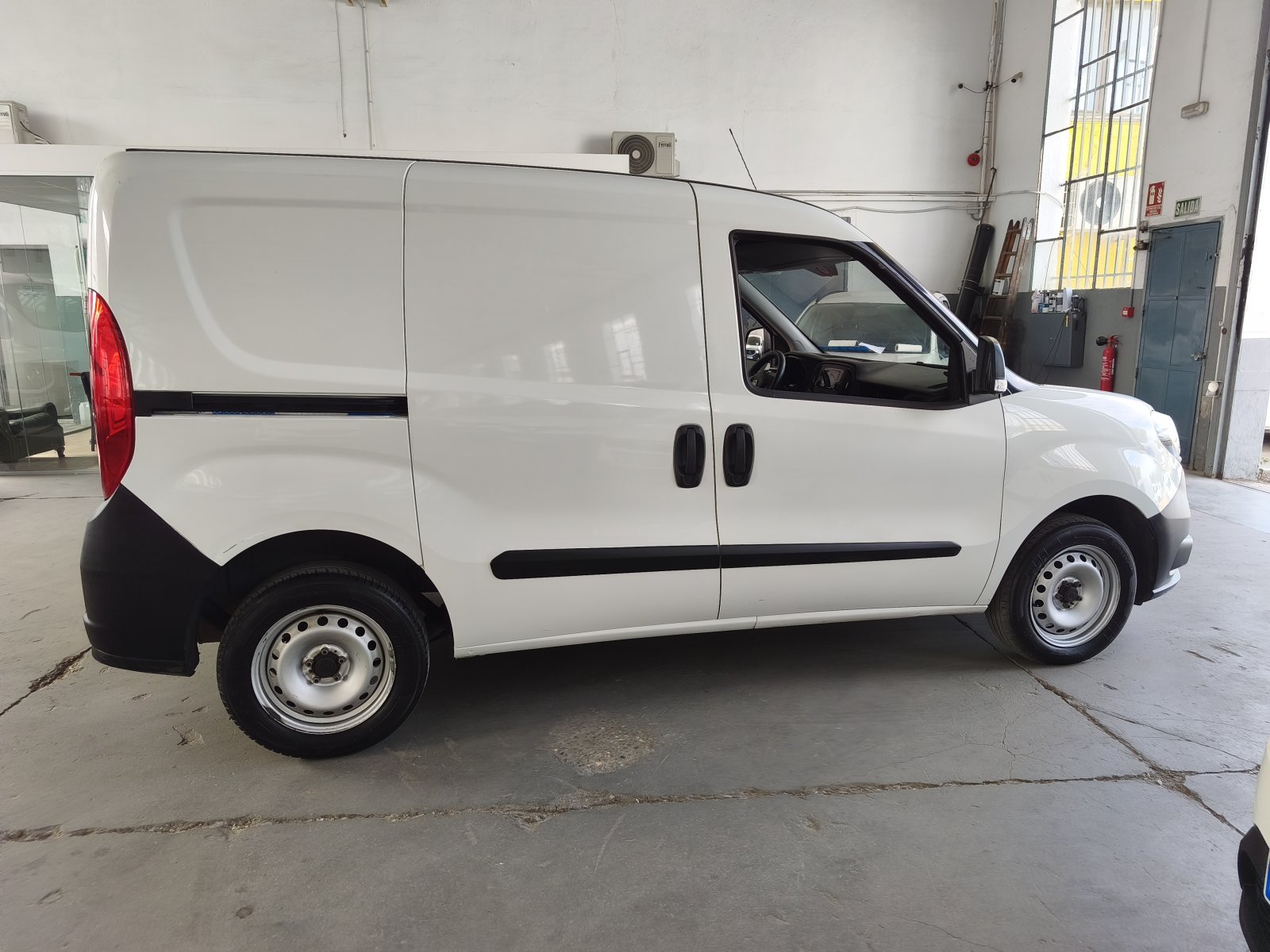 FIAT DOBLO 2 PLAZAS 8