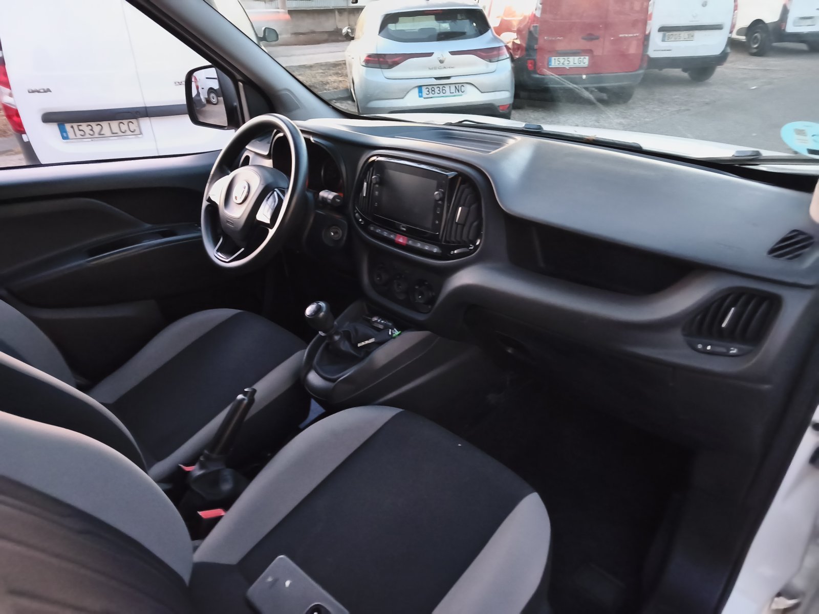 FIAT DOBLO COMBI 5 PLAZAS 9