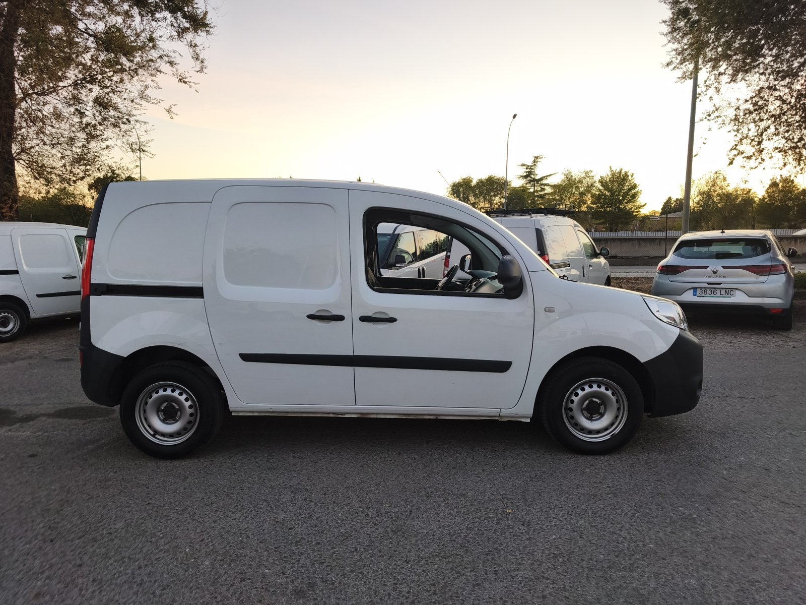 RENAULT KANGOO 2 PLAZAS 8