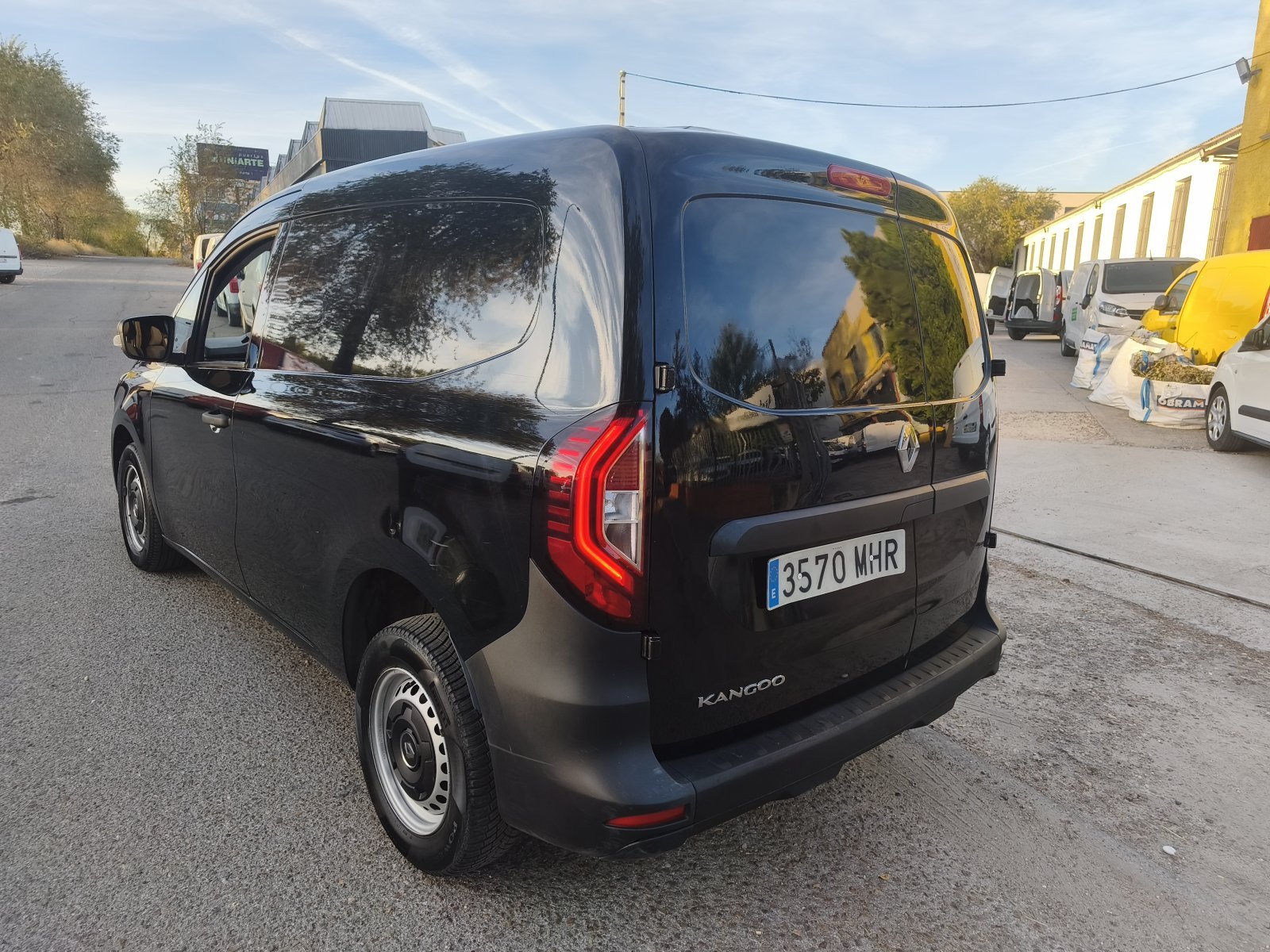 RENAULT KANGOO 2 PLAZAS 5
