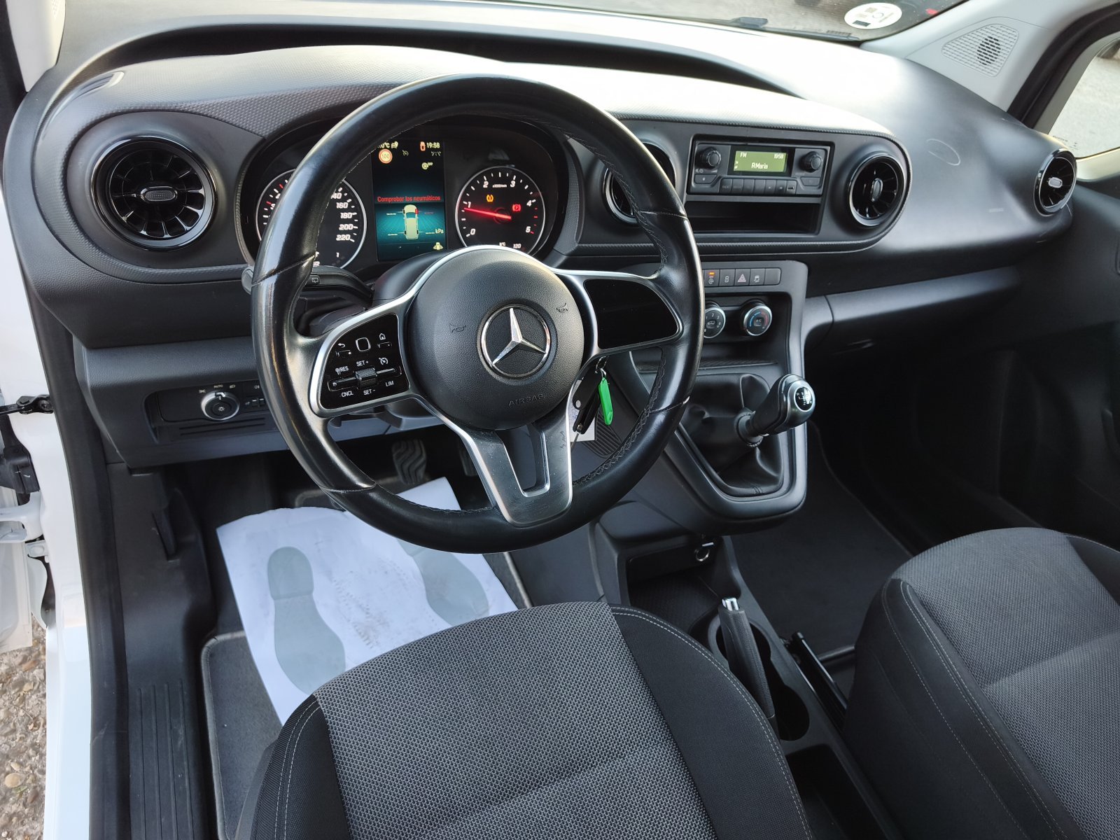 MERCEDES CITAN 5 PLAZAS 13