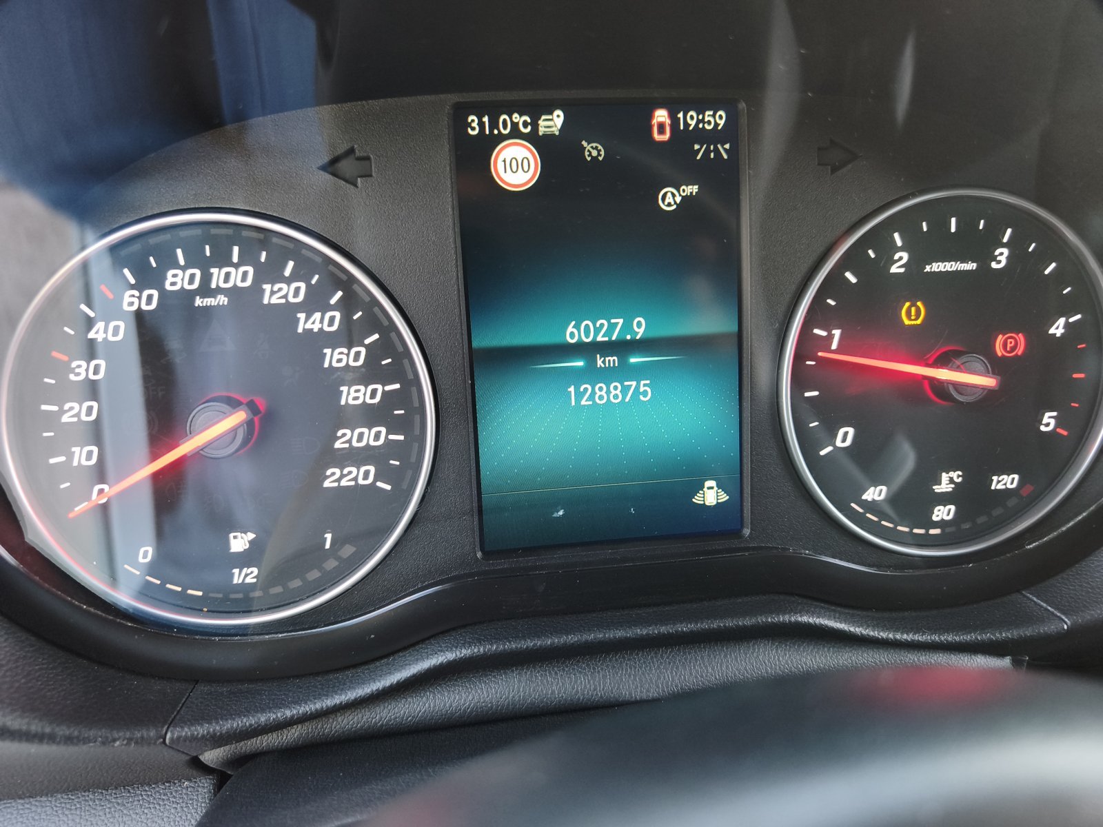 MERCEDES CITAN 5 PLAZAS 17