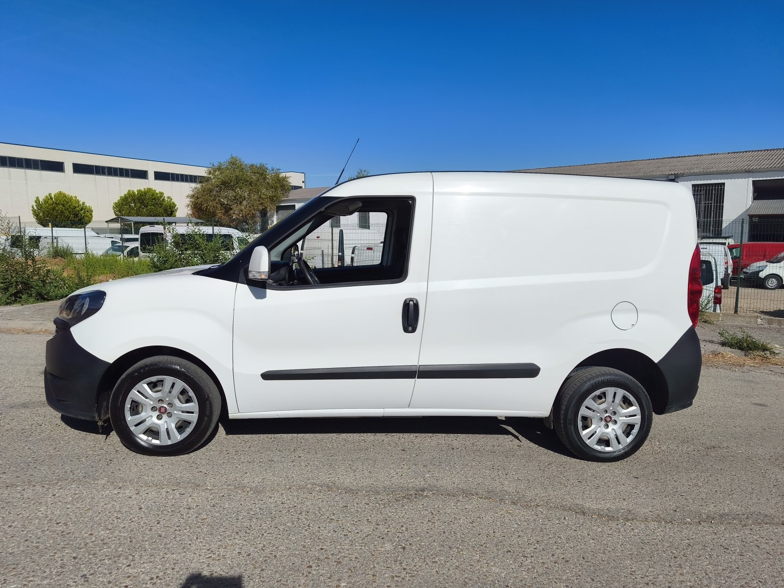 FIAT DOBLO 2 PLAZAS 6