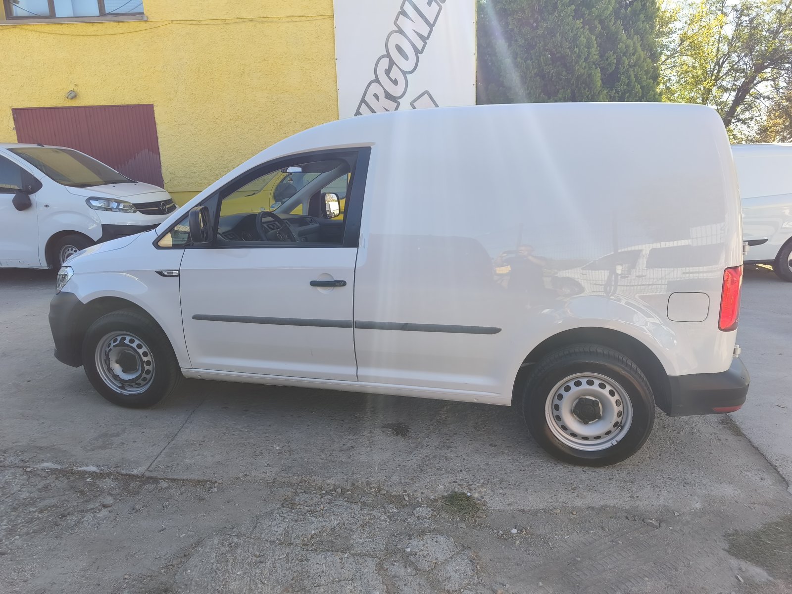 VOLKSWAGEN CADDY GNC 2 PLAZAS 4