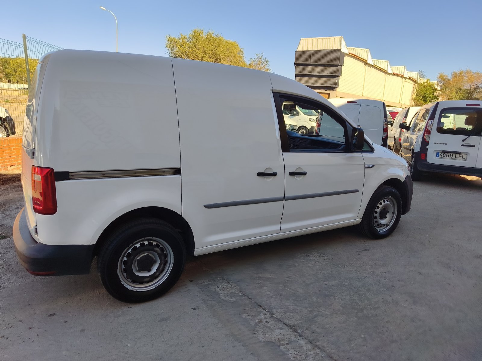 VOLKSWAGEN CADDY GNC 2 PLAZAS 10