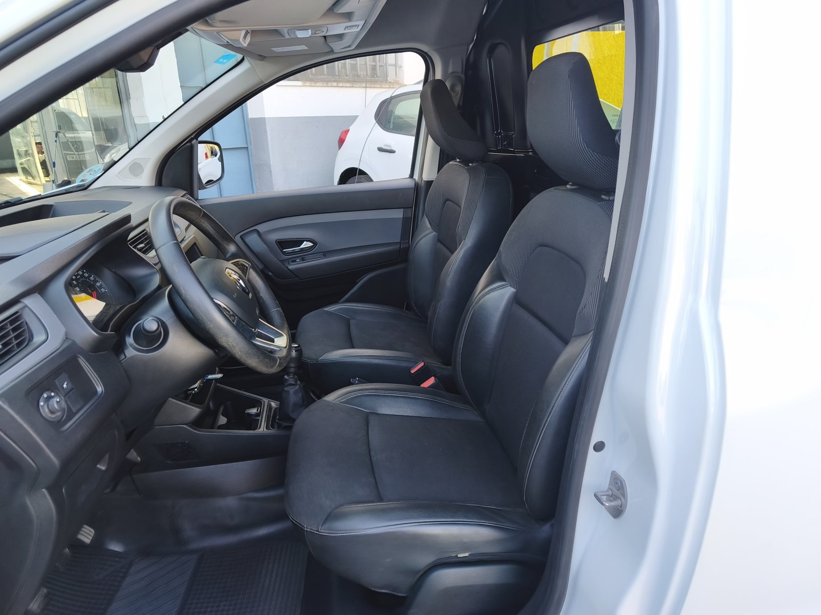 RENAULT KANGOO 2 PLAZAS 11