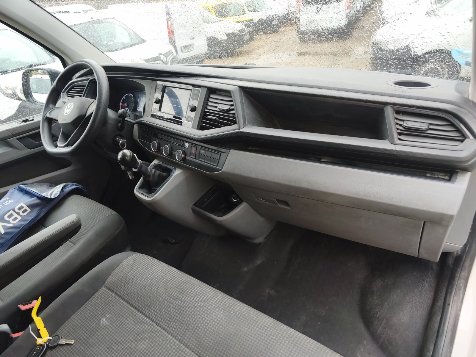 VOLKSWAGEN TRANSPORTER 3 PLAZAS 4 MOTION 13