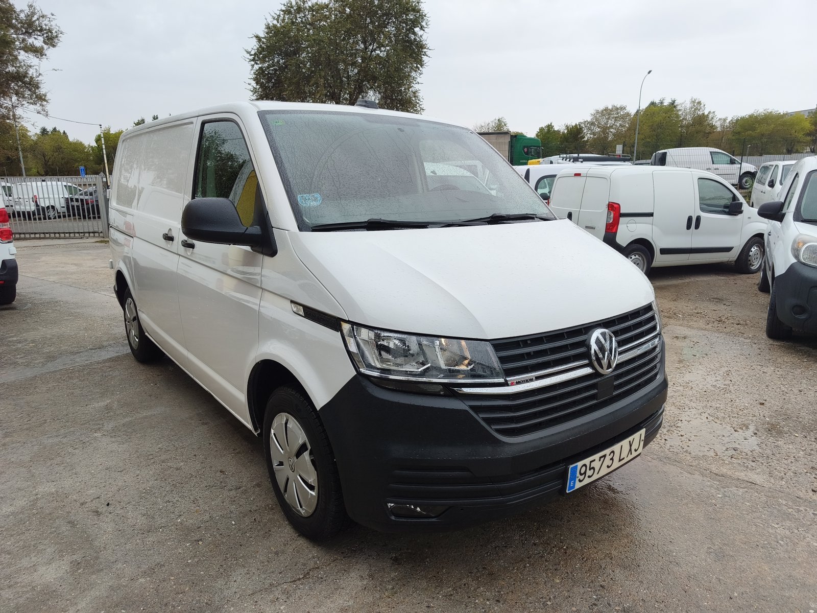 imagen de VOLKSWAGEN TRANSPORTER 3 PLAZAS 4 MOTION - REF: 01335