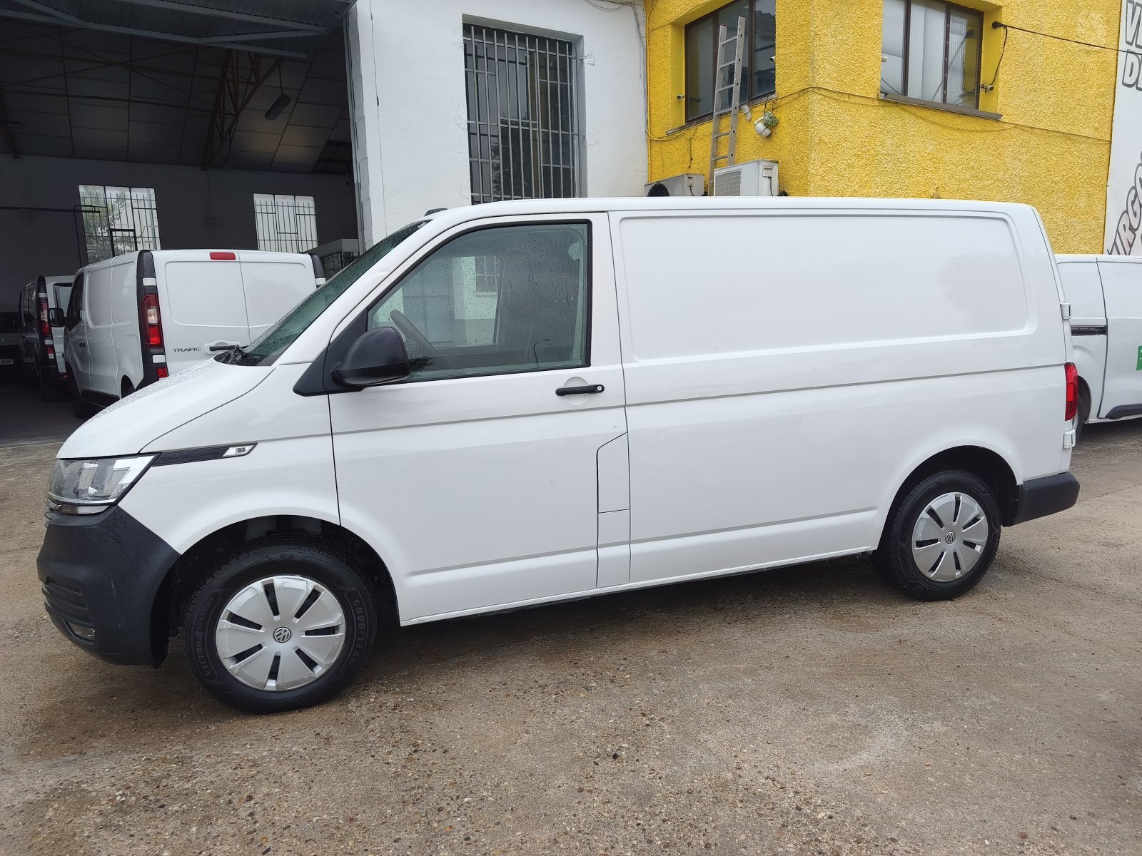 VOLKSWAGEN TRANSPORTER 3 PLAZAS 4 MOTION 4