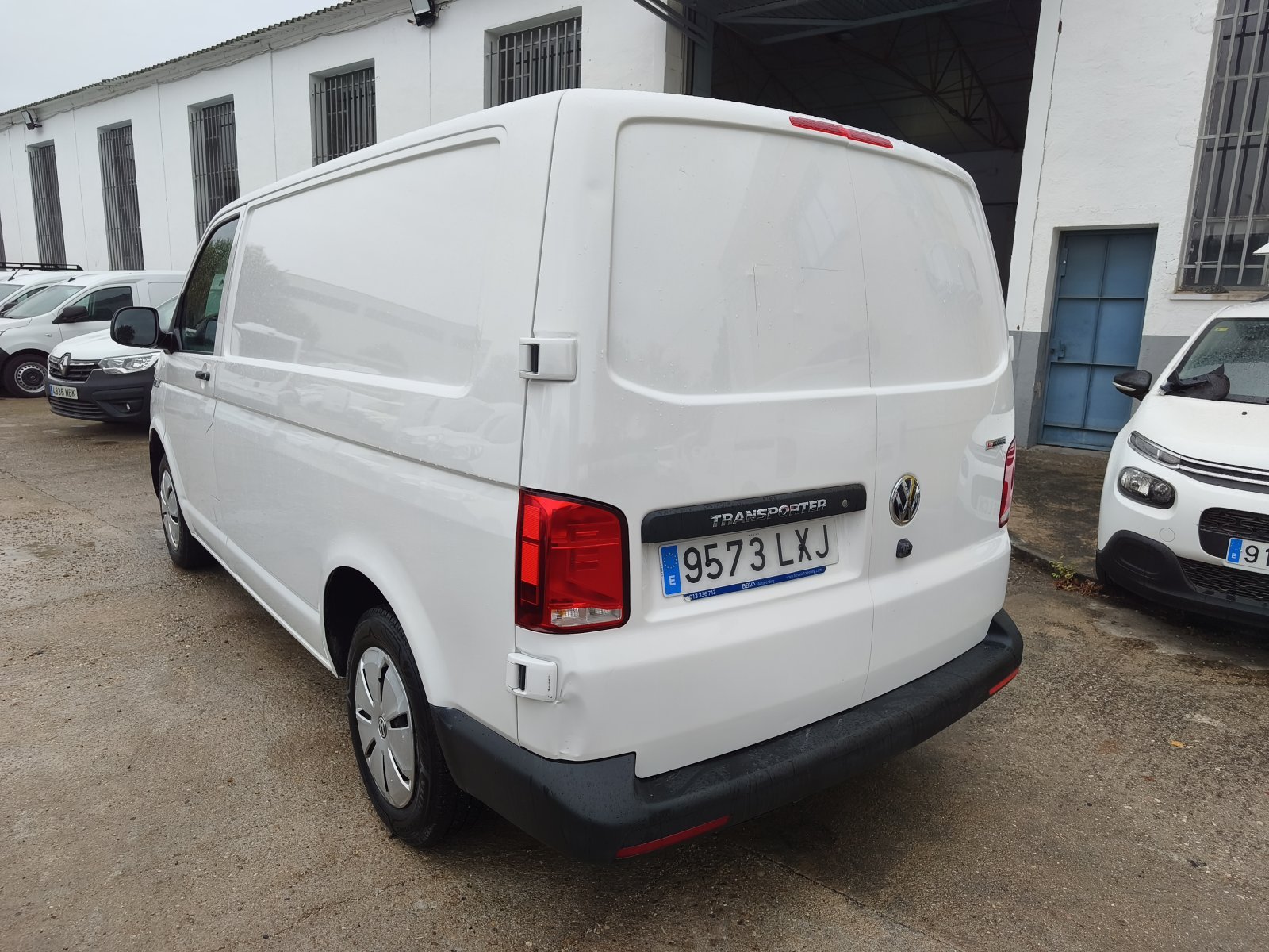 VOLKSWAGEN TRANSPORTER 3 PLAZAS 4 MOTION 5