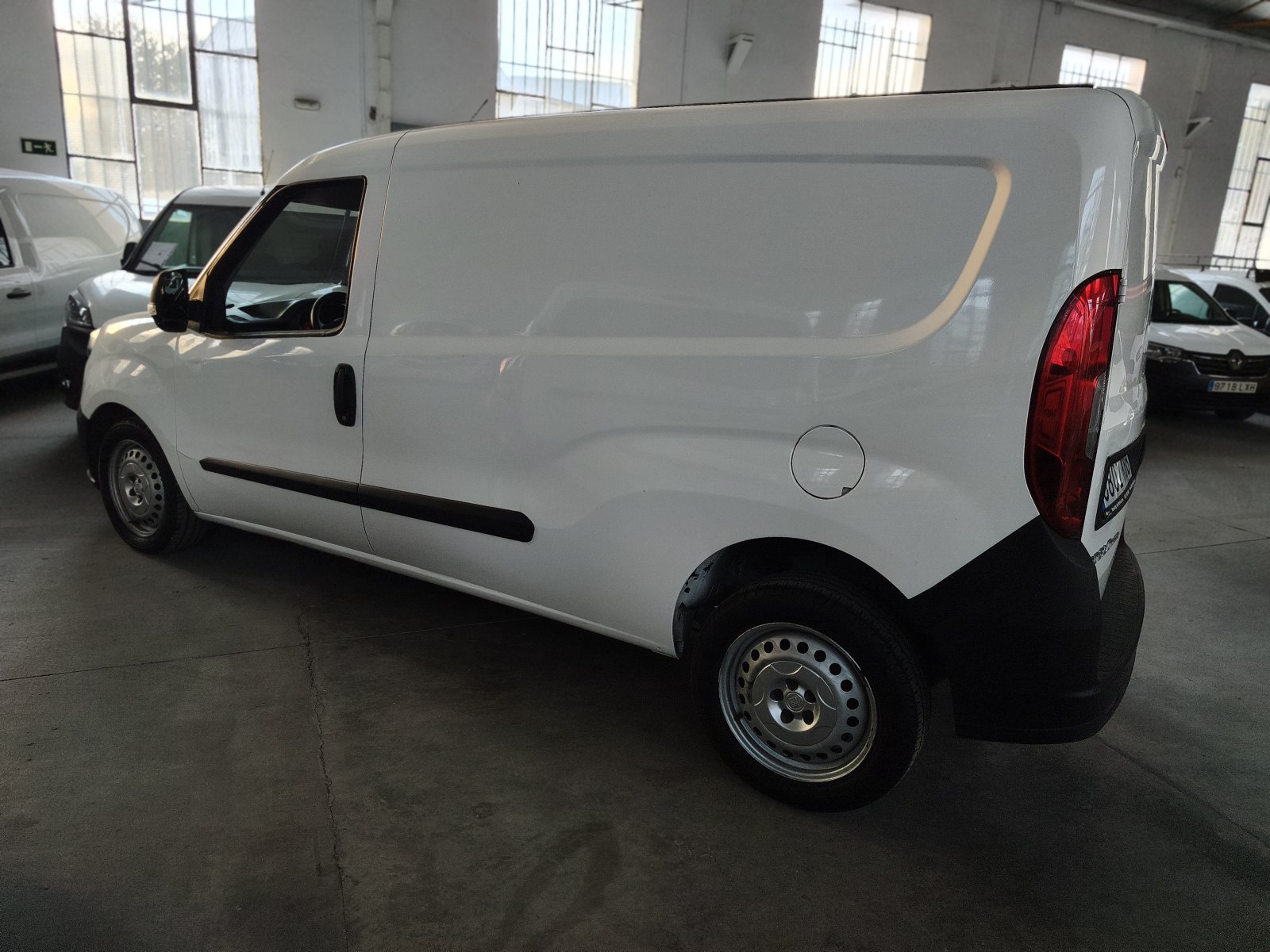 FIAT DOBLO MAXI 2 PLAZAS 4