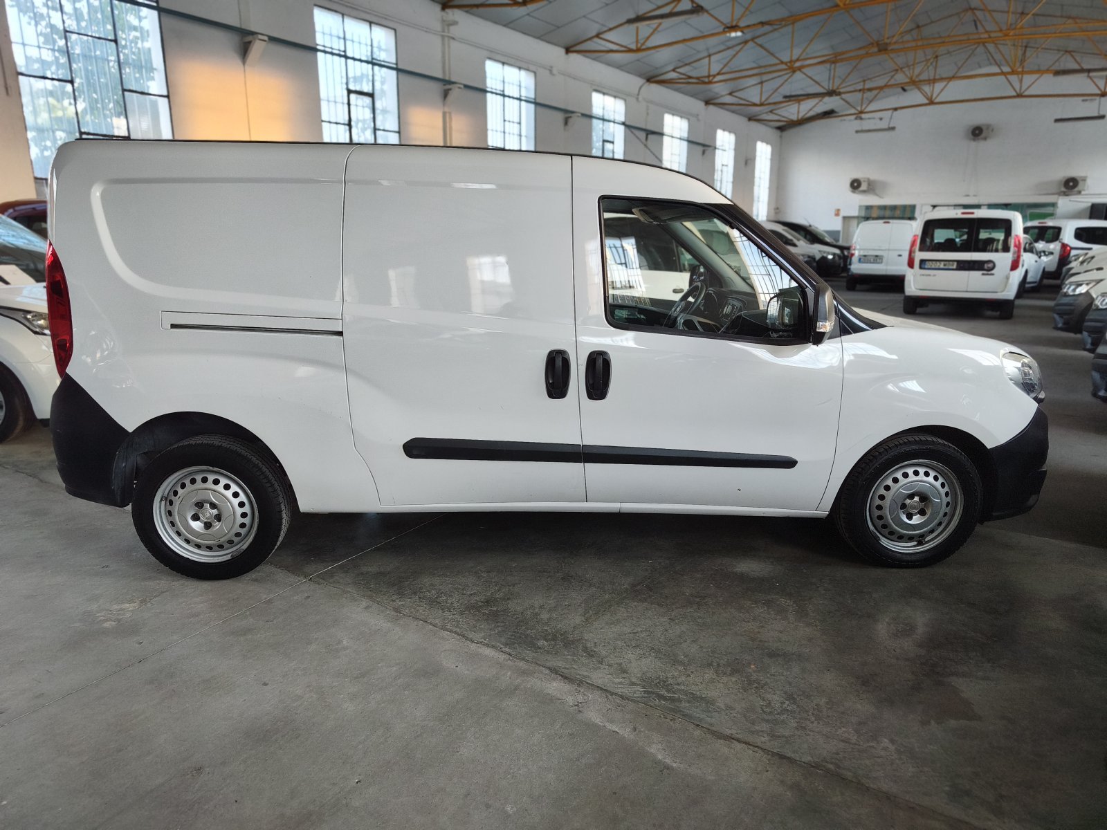 FIAT DOBLO MAXI 2 PLAZAS 7