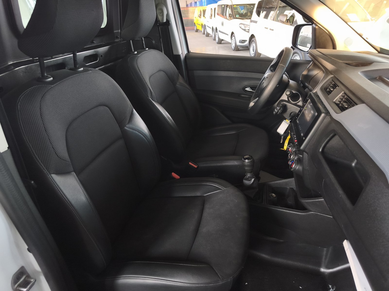 RENAULT KANGOO 2 PLAZAS 10