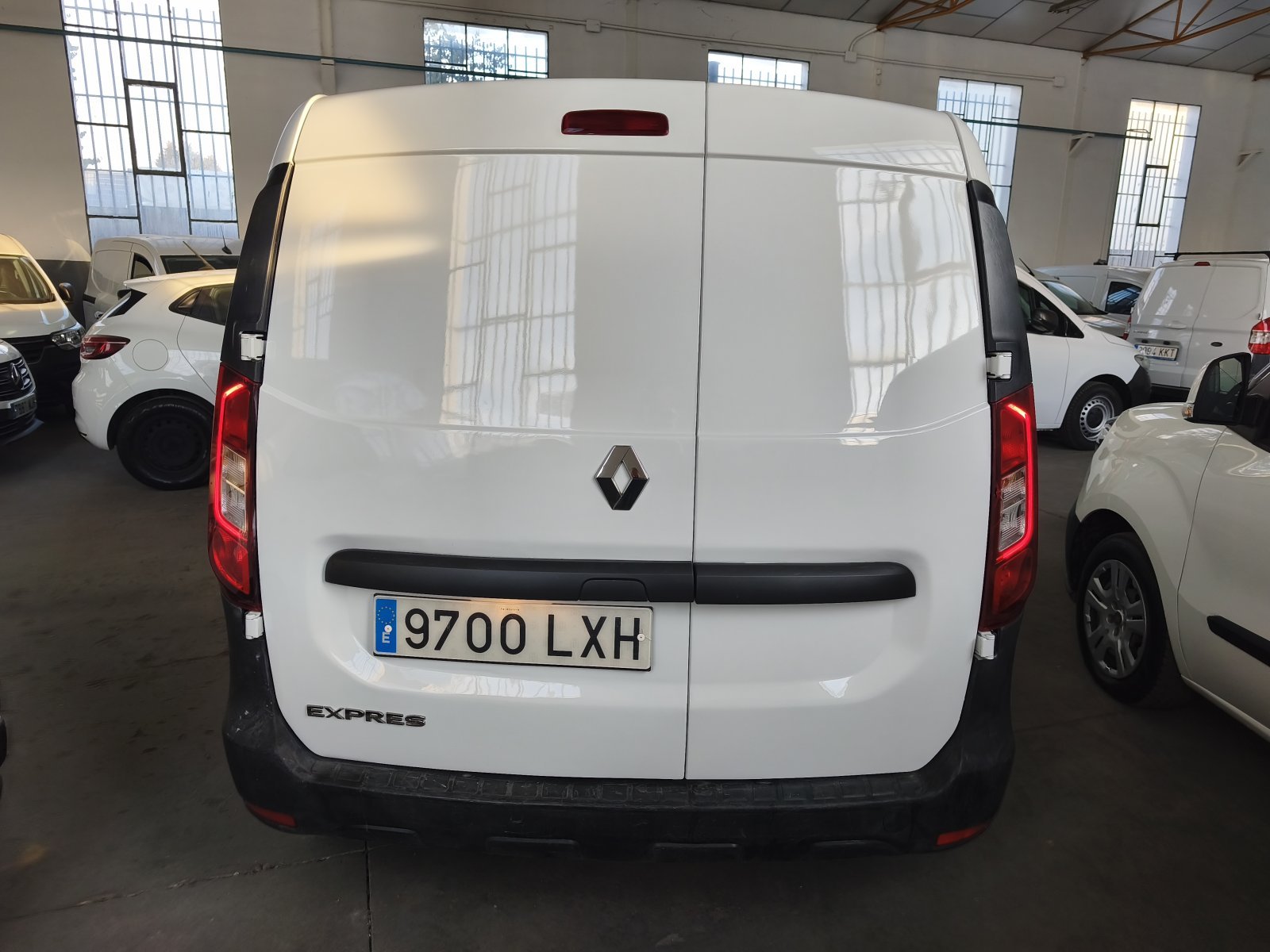 RENAULT KANGOO 2 PLAZAS 6